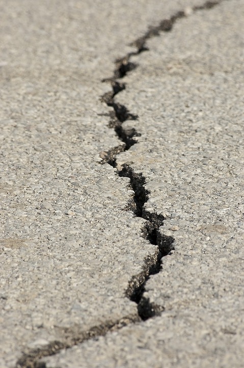 Earthquake Warning Systems Working: Tremors in Iran are less frequent and weaker than earthquakes, leading to reduced damage and risk to communities.